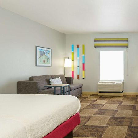 Hampton Inn Garden City Ngoại thất bức ảnh