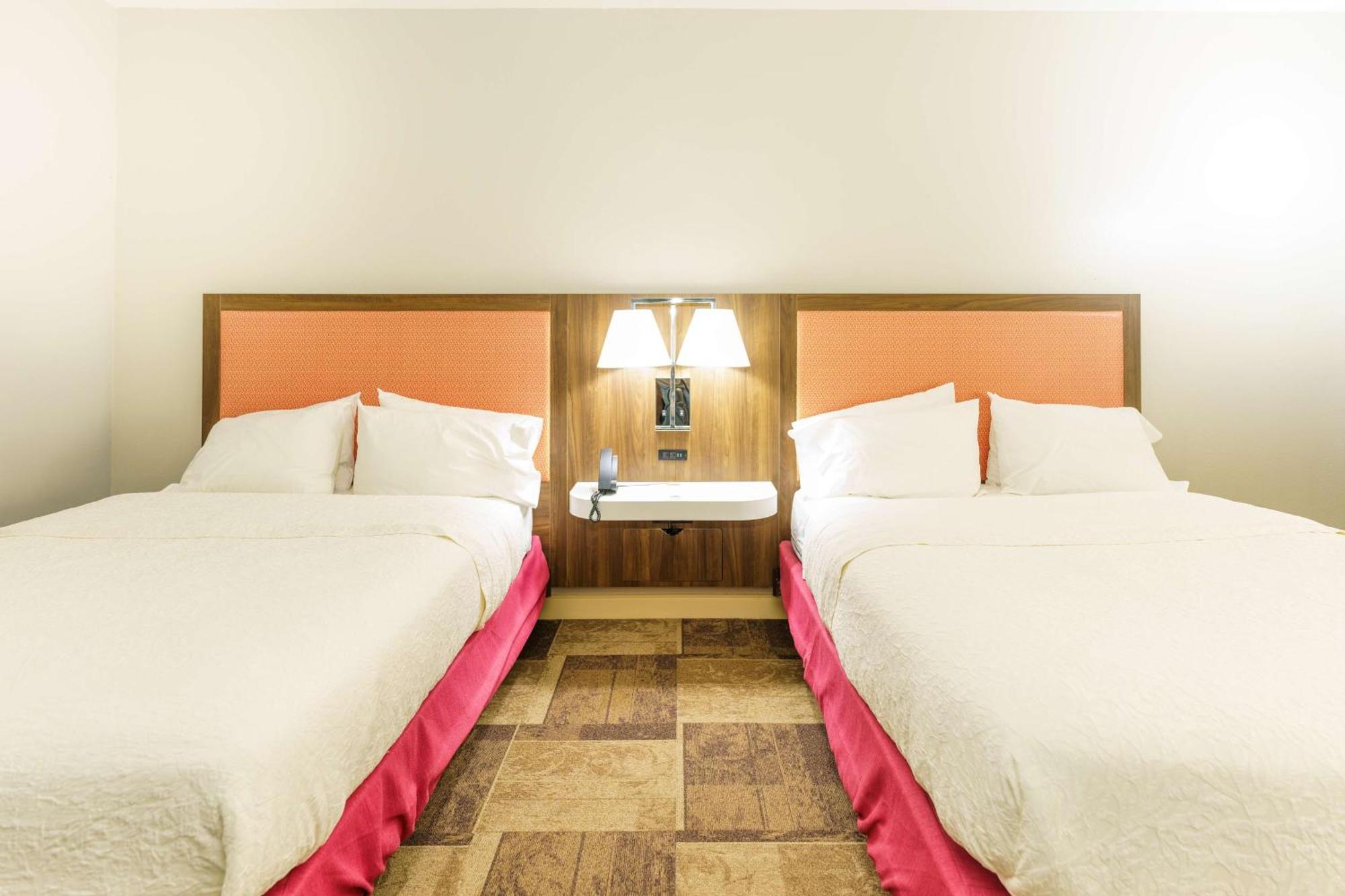 Hampton Inn Garden City Ngoại thất bức ảnh