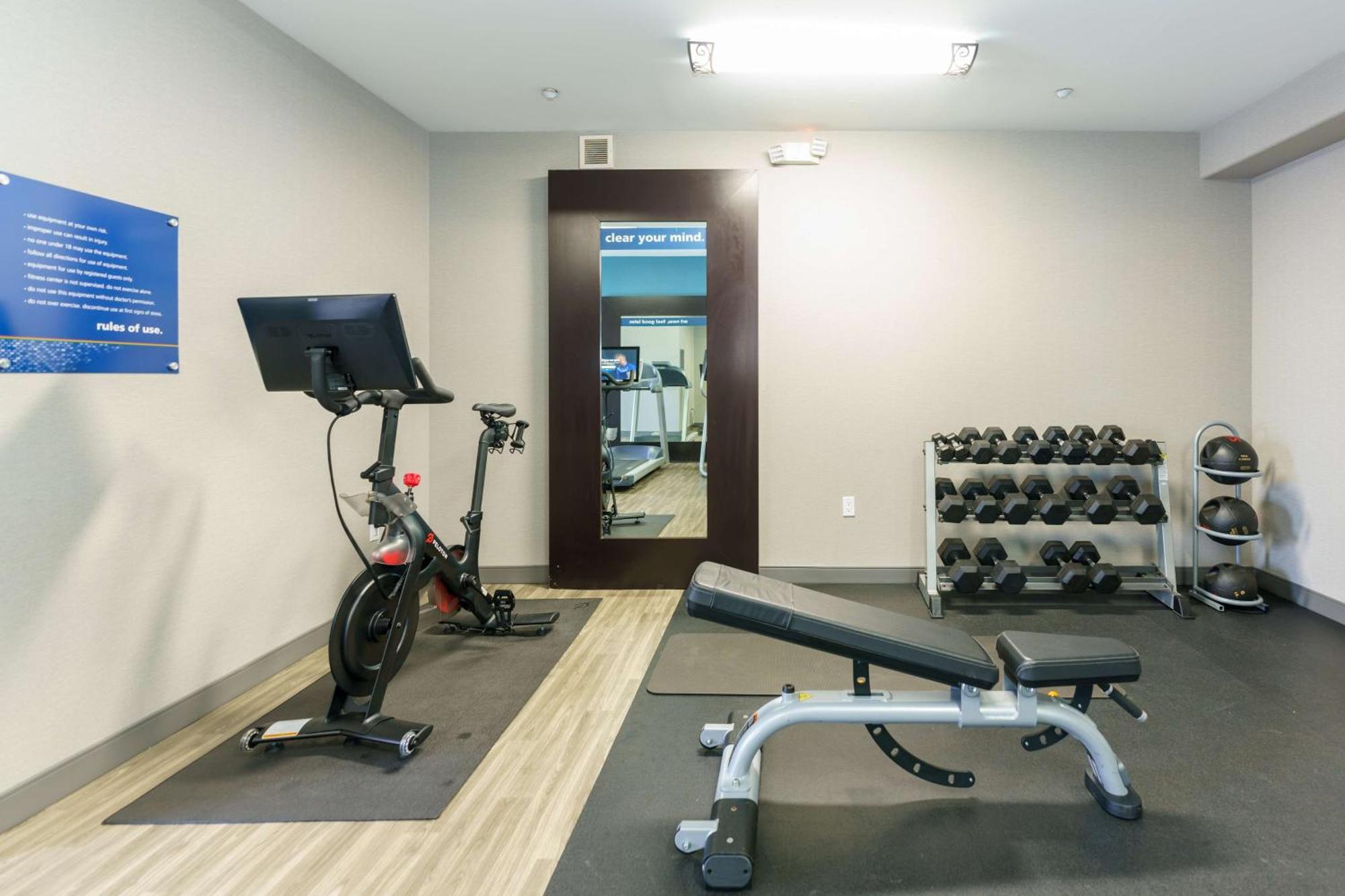 Hampton Inn Garden City Ngoại thất bức ảnh
