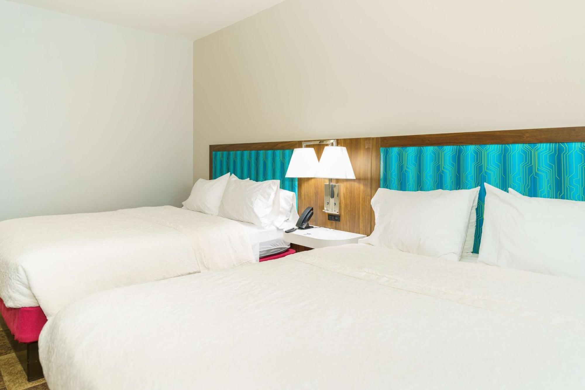 Hampton Inn Garden City Ngoại thất bức ảnh