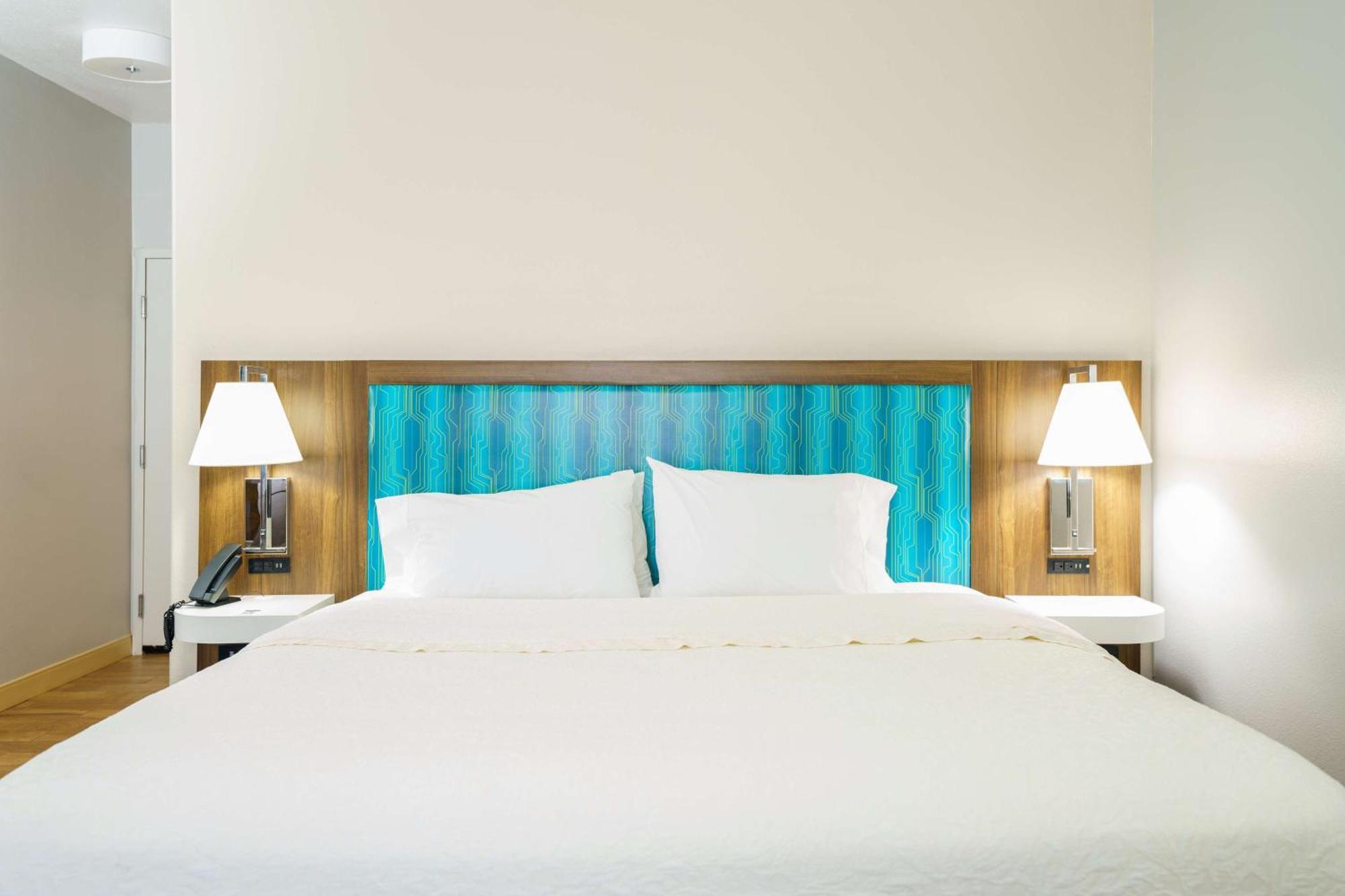 Hampton Inn Garden City Ngoại thất bức ảnh