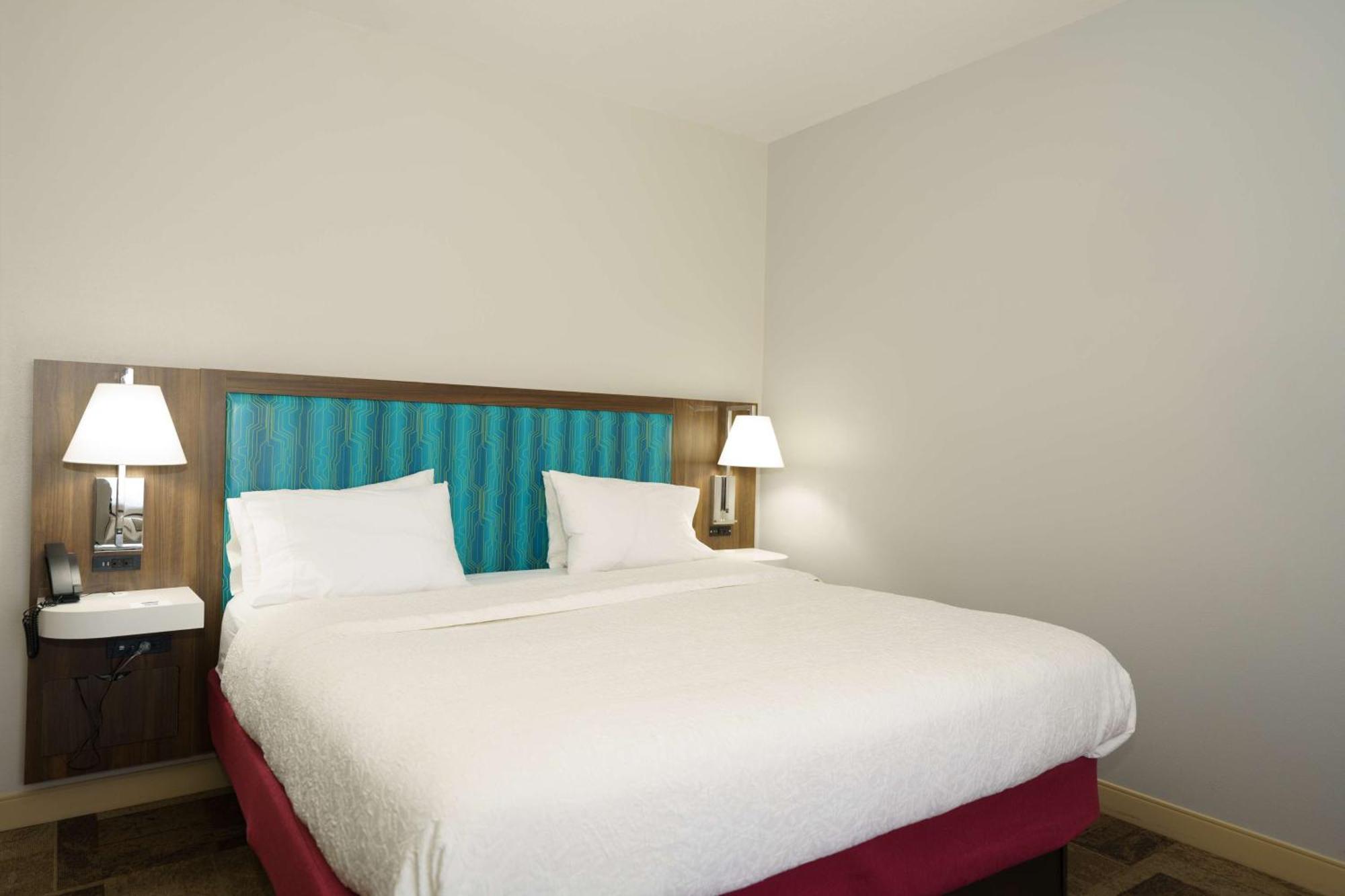 Hampton Inn Garden City Ngoại thất bức ảnh