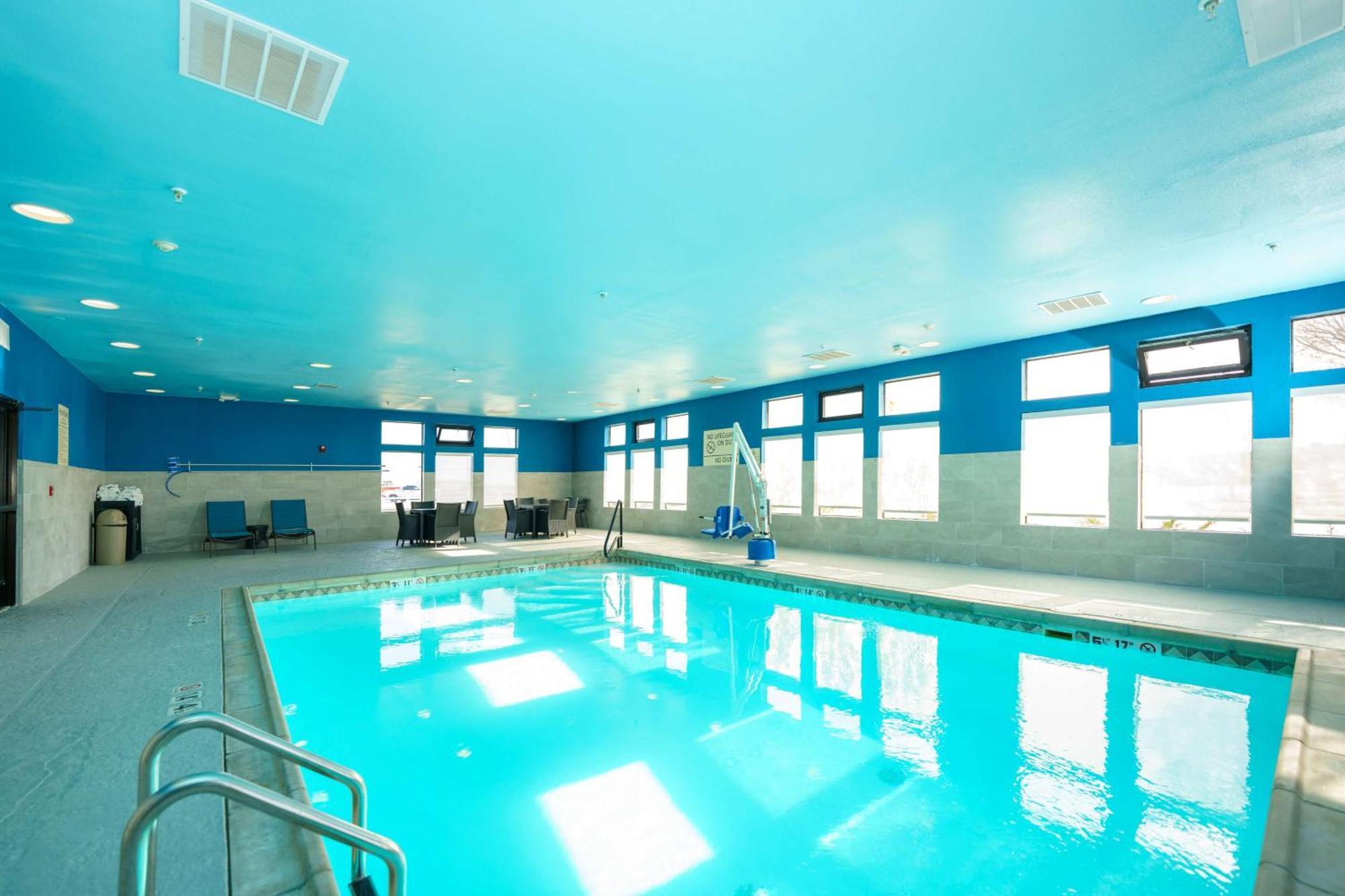 Hampton Inn Garden City Ngoại thất bức ảnh