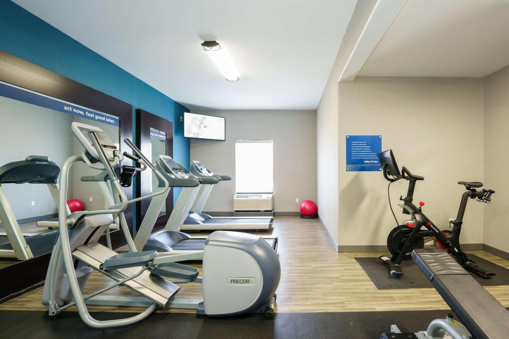 Hampton Inn Garden City Ngoại thất bức ảnh