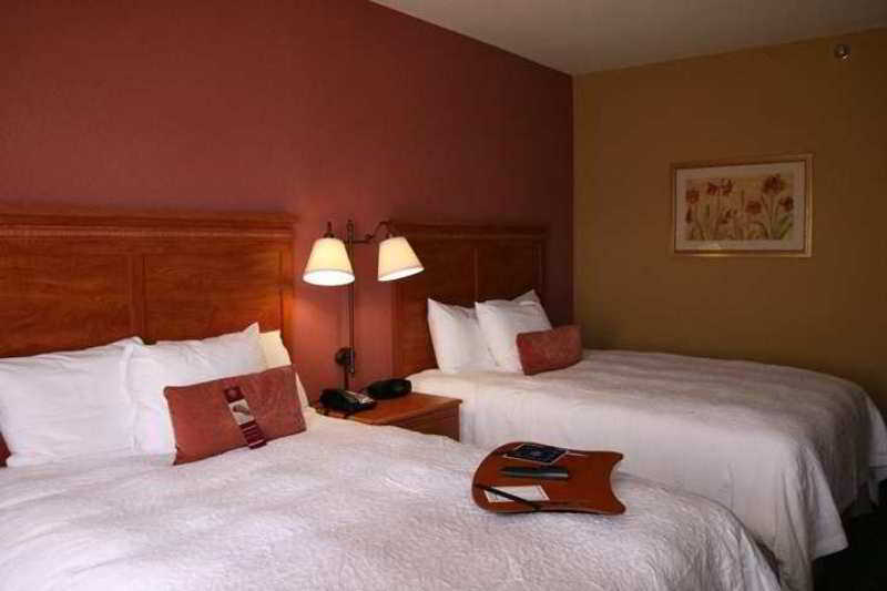Hampton Inn Garden City Phòng bức ảnh